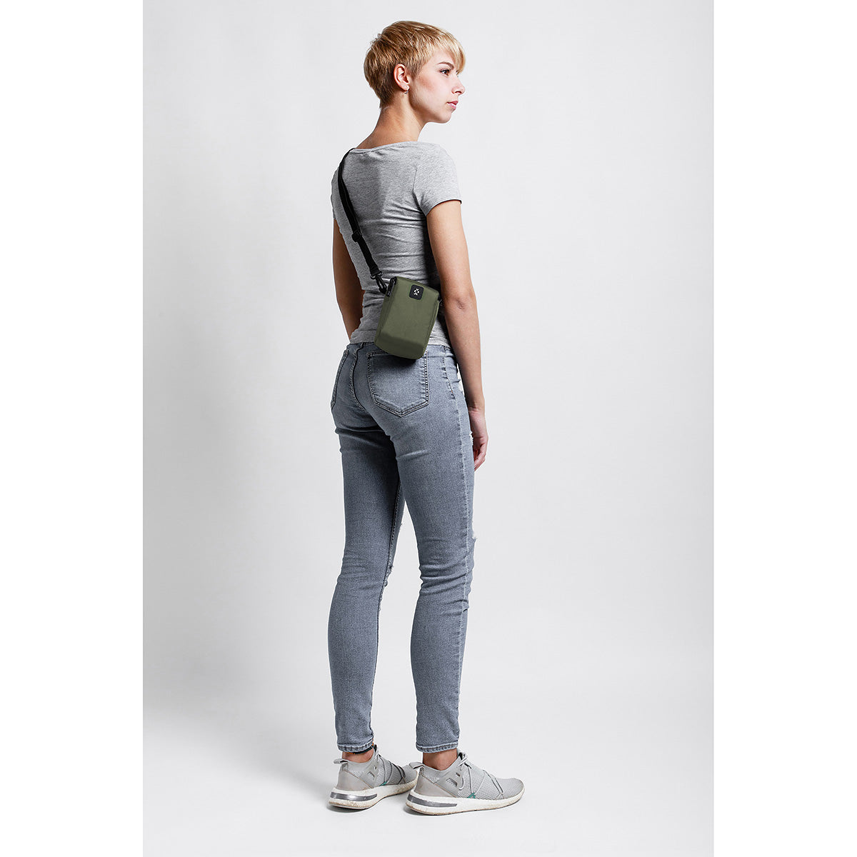 Track Shot Camera Pouch 200