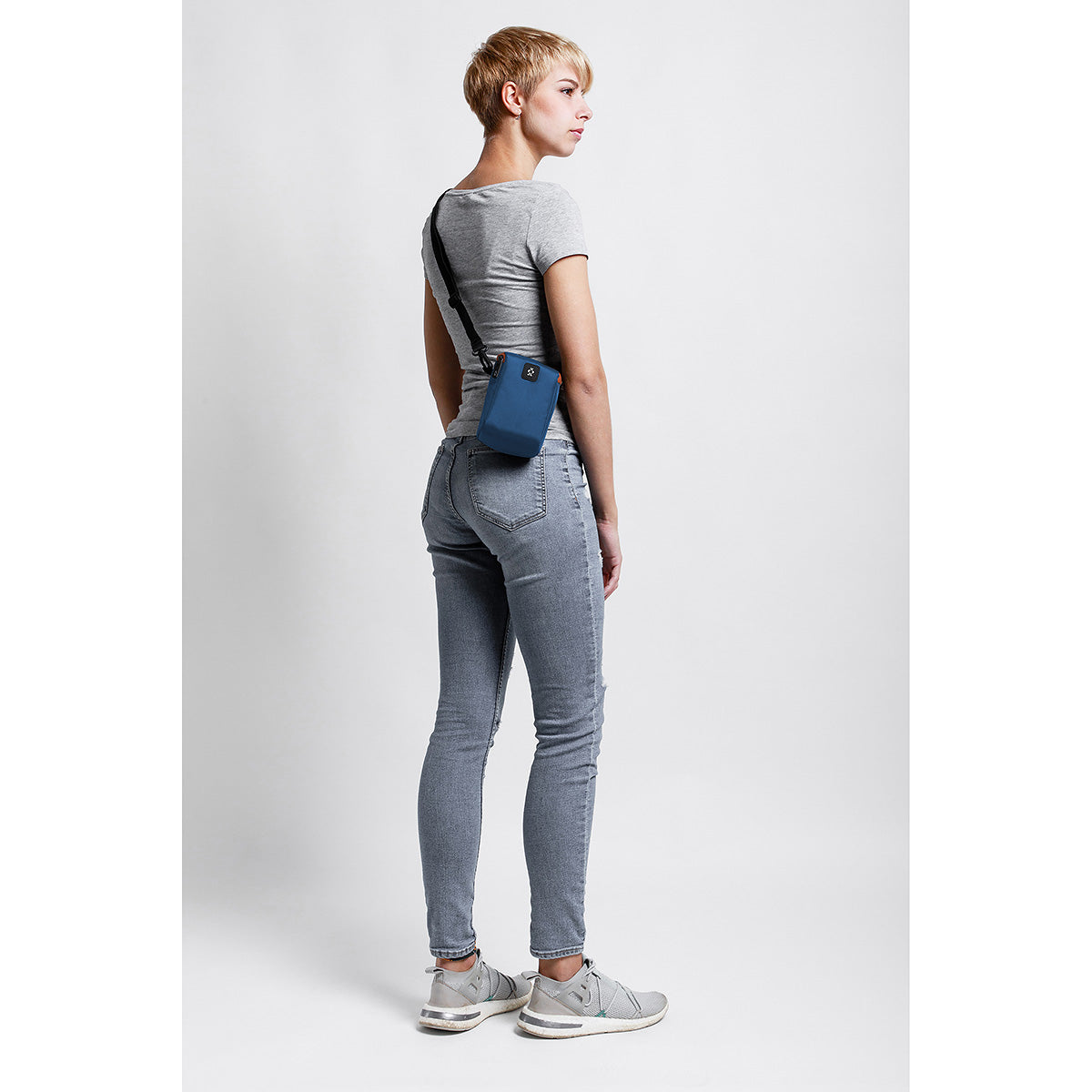 Track Shot Camera Pouch 200